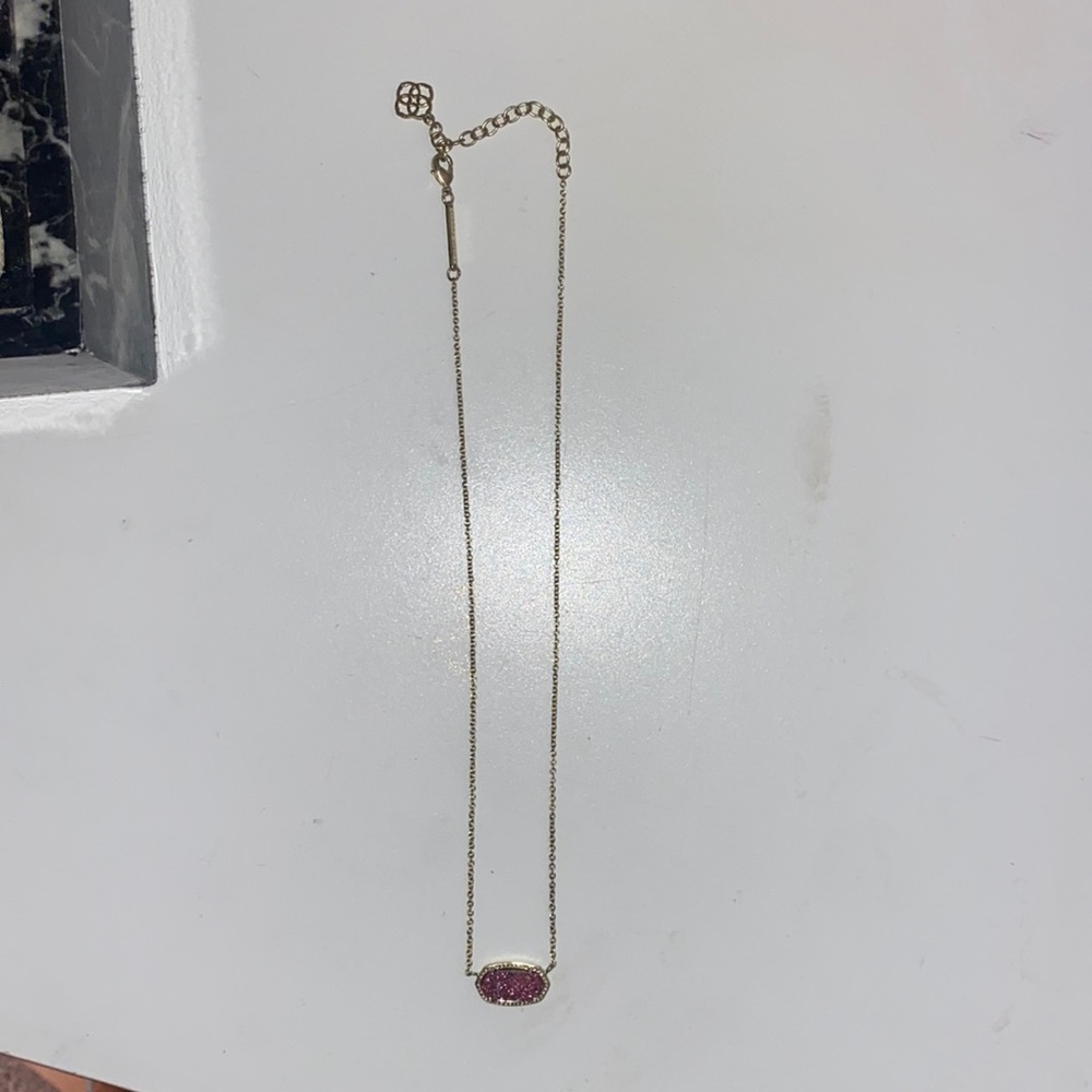 Kendra Scott necklace